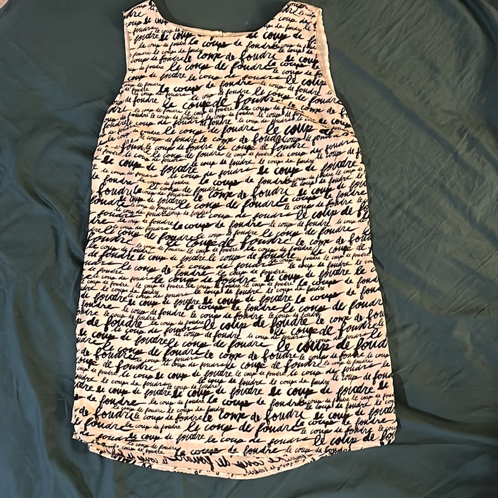 Sleeveless tunic top